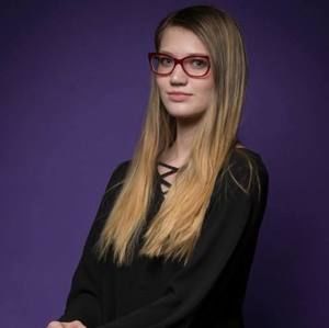 Meet your Posher, Amelia